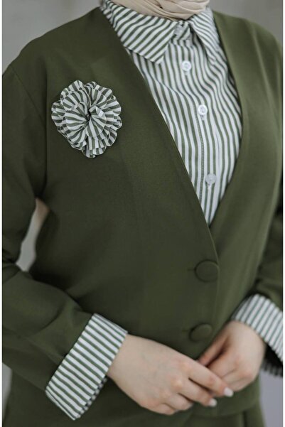 ck Broşlu Üçlü Takım YRN-2167