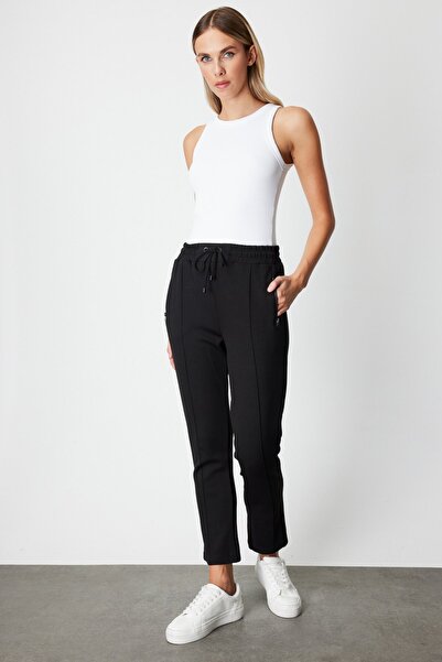 ON Γυναικείο παντελόνι με φερμουάρ με στενό πόδι 66914 Μαύρο