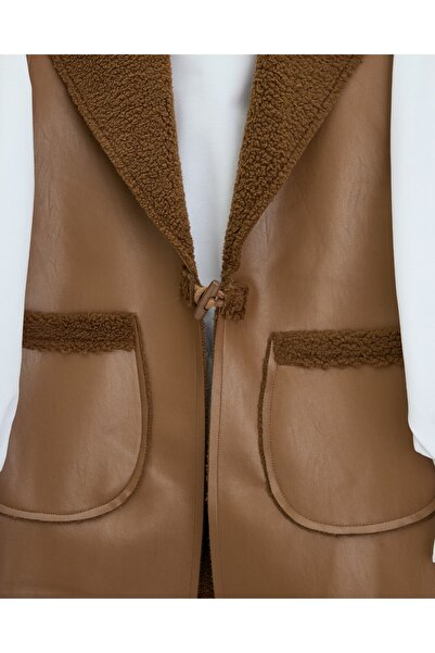 Modamorfo Lamb Plush Double Pocket Vest - Tan