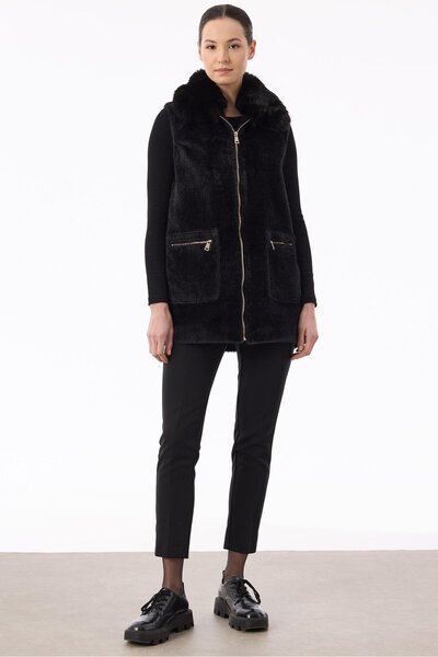 Tığ Triko سترة فرو سوداء