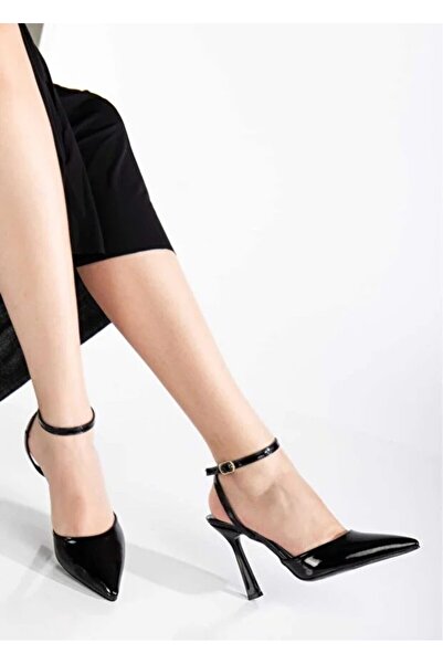 motto store Women's Black Strappy Heeled Shoes