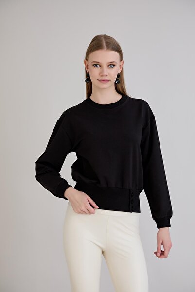 Sortie Fusta de damă cu trei nasturi și tricotaj cu striații piese guler rotu...