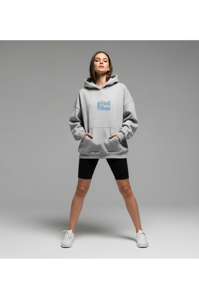 Vooya Fashion سويت شيرت بقلنسوة كبير الحجم مطبوع عليه نص Good Vibes