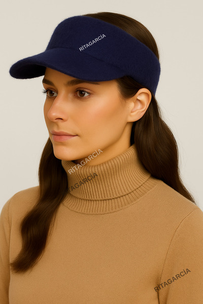 Ritagarcia Плюшева шапка з візором для зими