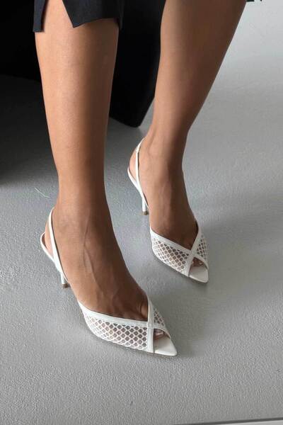 AYAKKABI PRENSİ Нина Файл Подробен БЯЛ ФАЙЛ