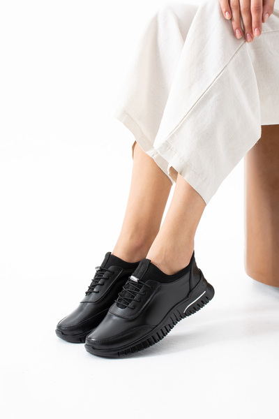 ModaAmour حذاء كورينا نسائي مريح من الجلد الطبيعي باللون الأسود