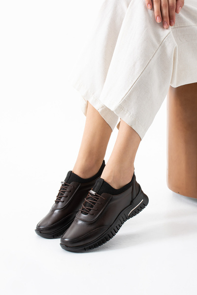 ModaAmour حذاء كورينا نسائي مريح من الجلد الطبيعي باللون البني