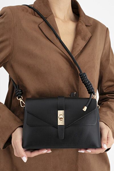 Matthew Cox GEANTĂ DE BRAȚ PENTRU FEMEI NEGRĂ BYN2403