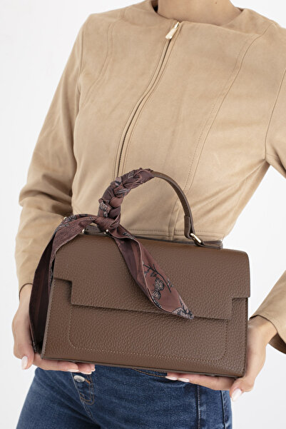 Matthew Cox Women's Shoulder Bag Brown Byn2420