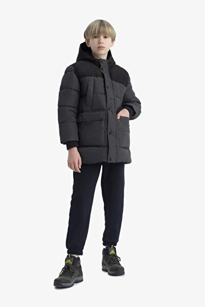 DeFacto Erkek Çocuk Su Geçirmez Kapüşonlu Polar Astarlı Parka E9373A825WN