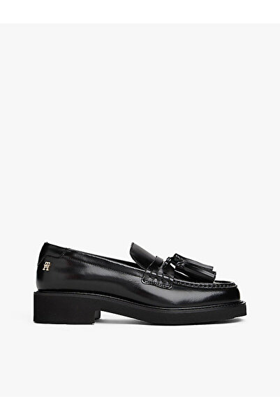 Tommy Hilfiger kadın tassel squarish toe loafer