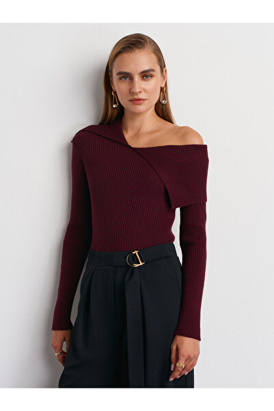 Dilvin 10815 Pulover din tricotaj cu guler asimetric din lână - Bordeaux M.