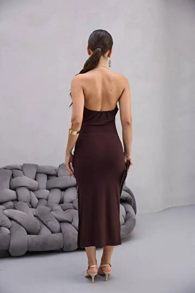 cemo BOYUNDAN AKSESUARLI DEGAJE YAKA ELBİSE