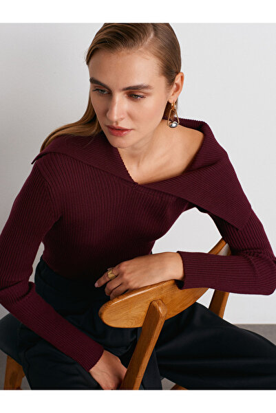 Dilvin 10815 Pulover din tricotaj cu guler asimetric din lână - Bordeaux M.