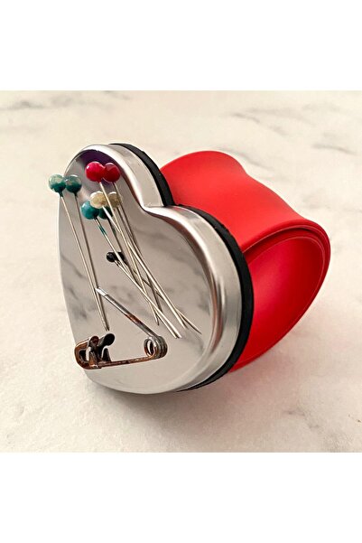NT Terzi İğnedenlik Mıknatıs Bilekli İğnelik Kalp Kırmızı