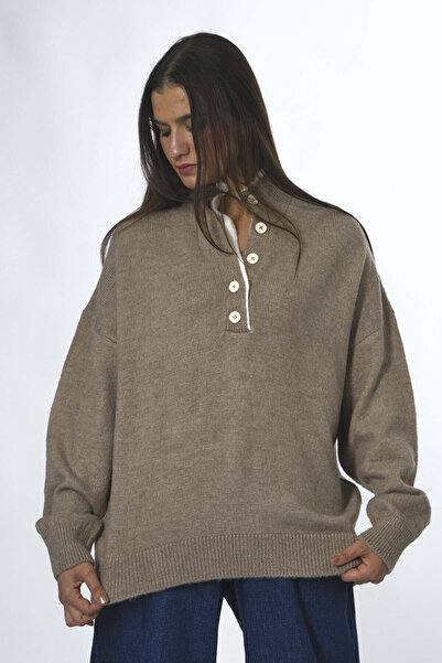 ABBRA Women's 2-Patch Buttoned Loose Sweater