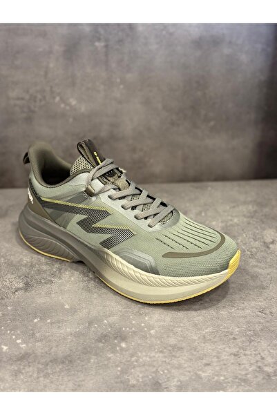 HUMTTO Lightweight Comfort Sole Running Shoes (the Size Is One Number Smaller...