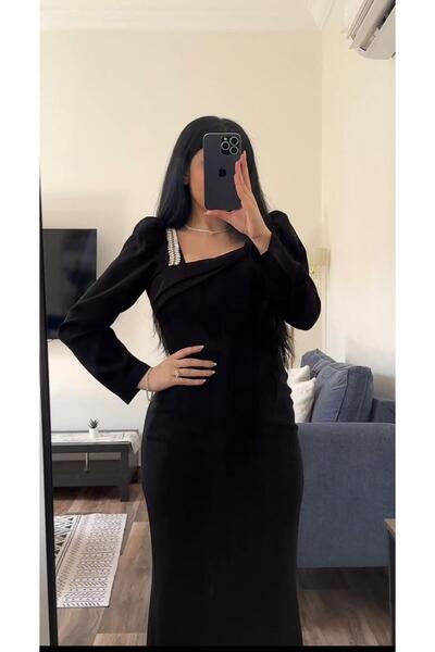 Elegant Crystal-embellished crepe dress Crystal-embellished crepe dress