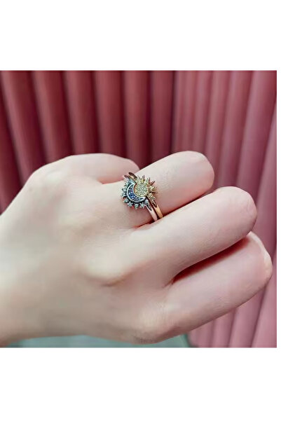 ZETCONCEPT Zet Style Cosmic Sparkle: Moon and Sun Ring Set