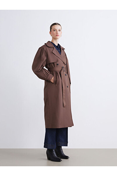 LC Waikiki UZG Store'dan Stilinizi Oluşturun | Kruvaze Yaka Kadın Trençkot