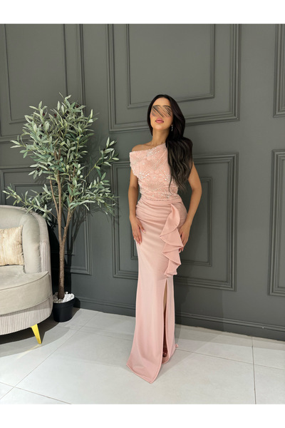 Generic Pink evening dress