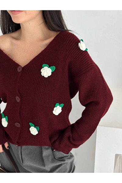 02Lady Fashion Soft Textured Rose Pattern Buttoned Knitwear Cardigan