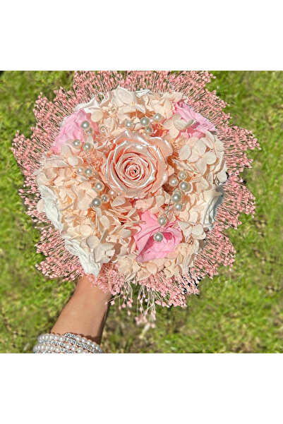 velve Buchet Mireasa din trandafiri naturali criogenati si hortensii, roz pal-alb, alb, roz, fucsia