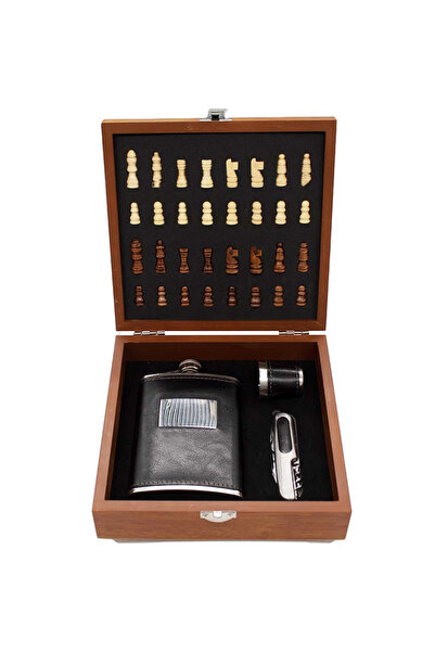 velve Set cadou pentru barbati VLV, cutie si piese pentru sah, tirbuson, stic...