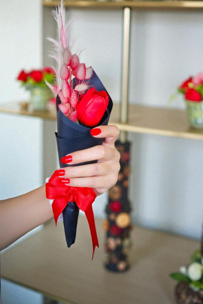 OznCicekTasarim Single Artificial Red Tulip Bouquet Wet