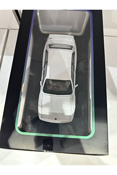 YVZ BMW M3 E30 Coupe Diecast Model Car 1:24 Openable Doors, Hood, Trunk Model