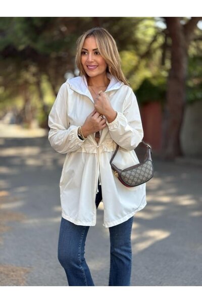 Genel Markalar Kadın Kapüşon Ve Büzgü Detay Yağmurluk