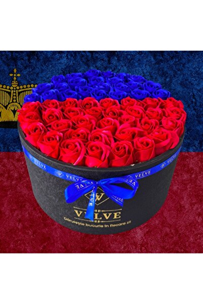 velve Aranjament floral Country, in cutie rotunda cu 55 trandafiri din sapun,...