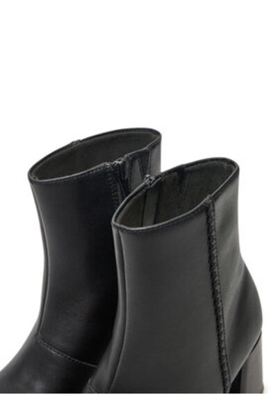 CLARKS γυναικεία μποτάκια μέχρι τον αστράγαλο 26180036 μαύρα