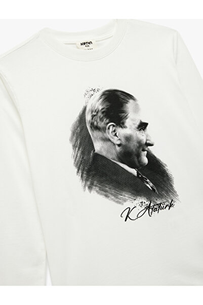 Koton Pamuklu Uzun Kollu Bisiklet Yaka Atatürk Baskılı Tişört