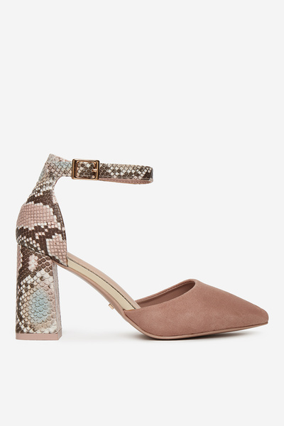 DeeZee Γυναικείες Γόβες σε κλειστό μπεζ χρώμα 36