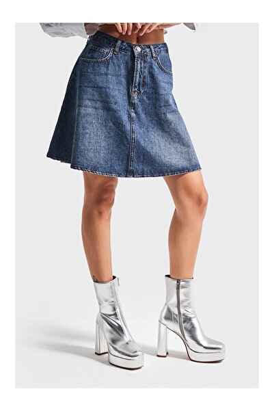 LC Waikiki Синя жіноча футболка кольору T 2w48 з воланами, середньої довжини джинсова спідниця