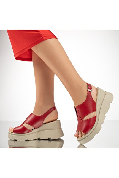 BMoD Sandale roșii din piele pentru femei cu platformă și baretă MOD13212