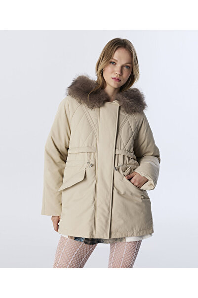 Twist Artificial Fur Collar Coat