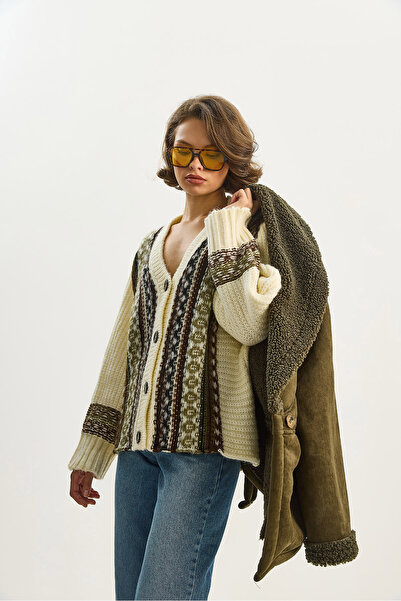 Bianco Lucci Kadın Etnik Desenli Oversize V Yaka Düğmeli Kalın Triko Hırka 5057 60283576