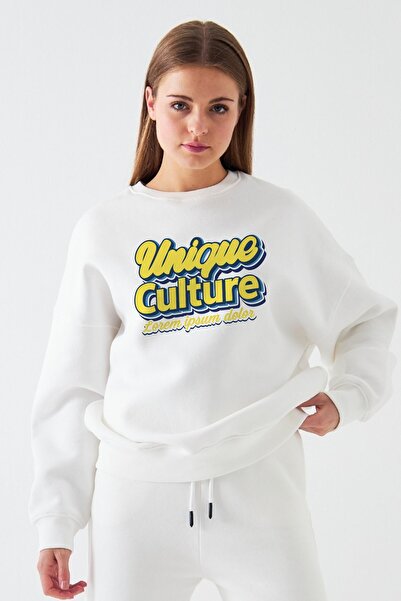 The Champ Clothing Жіночий оверсайз-светр Unique Culture з принтом, білий – в...