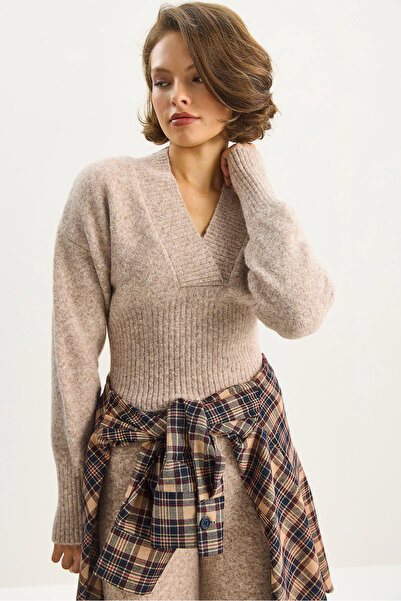 Bianco Lucci Women's V-Neck Waist Fitted Ribbed Knit Sweater 5080 60283586