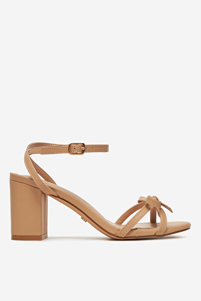 DeeZee Γυναικεία χαμηλά σανδάλια με μπεζ τακούνι 37