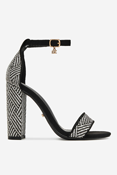 DeeZee Γυναικεία Σανδάλια σε μαύρο, χαμηλοκάβαλο, 39