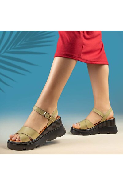Modlet.ro Sandale damă din piele verde cu platformă și baretă MOD13770