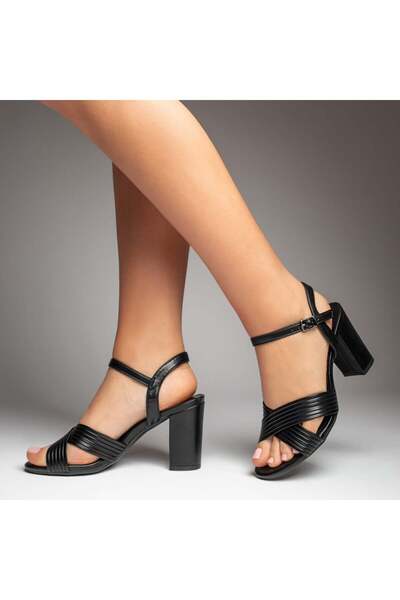 BMoD Sandale negre de damă cu toc gros și baretă MOD11496