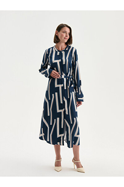 LC Waikiki Φόρεμα με σχέδιο με λαιμόκοψη Özmarka New Season