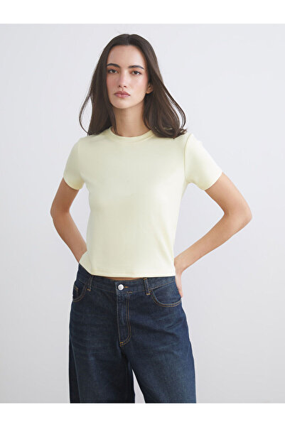 LC Waikiki Γυναικείο T-Shirt με λαιμόκοψη