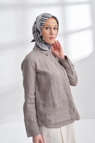 ARMANDA Archway Pattern Twill Silk Scarf - Black