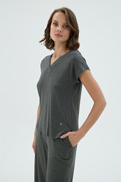 Sevim Women's Anthracite Color Short Sleeve V-Neck Capri Pajama Set C9T4N371