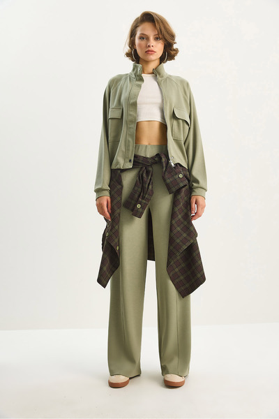 Bianco Lucci Γυναικείο σετ μοντέρνο με διπλή τσέπη με φερμουάρ και λαστιχένιο μπουφάν με φαρδύ παντελόνι 4035 60283606